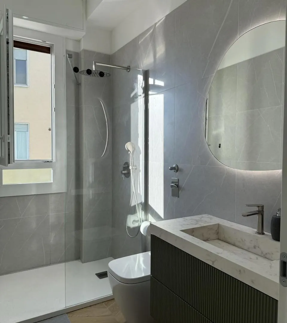 Bollicina Milano - Balcony & Paid On-Site Parking Apartment  Milan