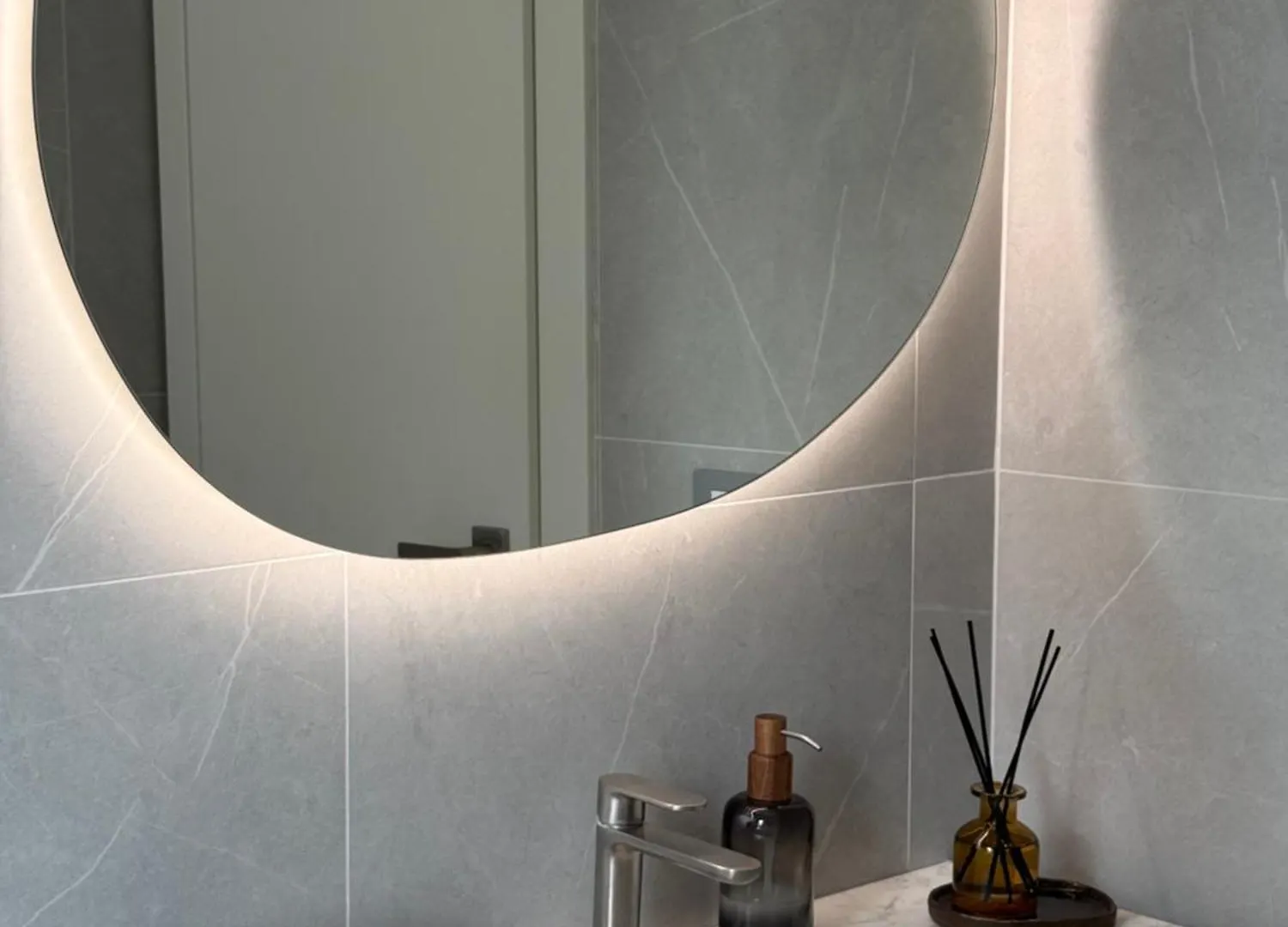 Bollicina Milano - Free Parking, Ac & Balcony Apartment